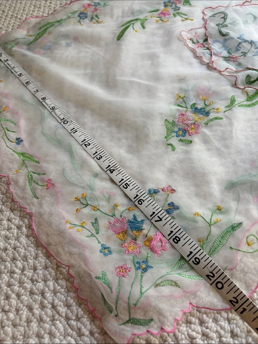 VTG 1950s Sheer Floral Embroidered Table Runner Dresser Scarf Scalloped